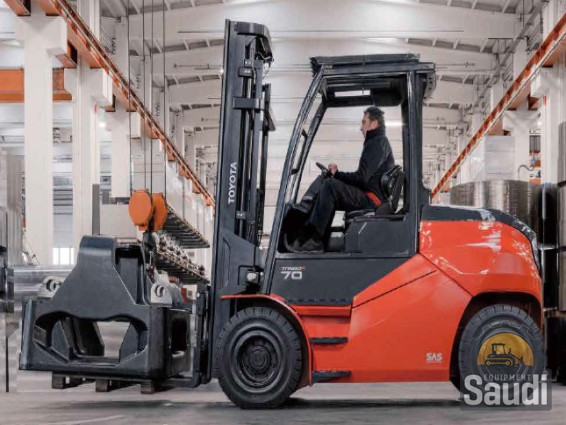 24081857098_FORKLIFT - 9FBM60-80T.png